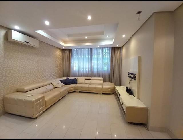 2 BEDROOM PROPERTY TO RENT IN NORTH BEACH